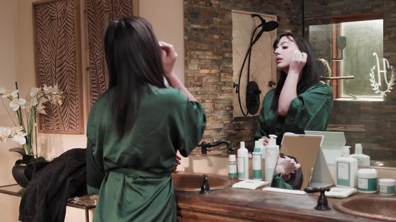 Smooth Moves (31:03) | ePornFresh.