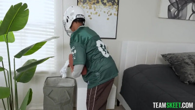 My Stepdaughter Was Hiding a Perfect Body Underneath That Jersey (Journey Love Debut)