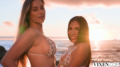 Beach Babes Have Crazy Foursome