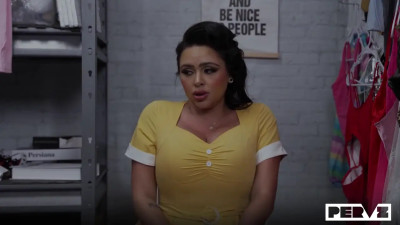Case No. 8004269: Thicker Than Cake Housewife Gets Caught Stealing