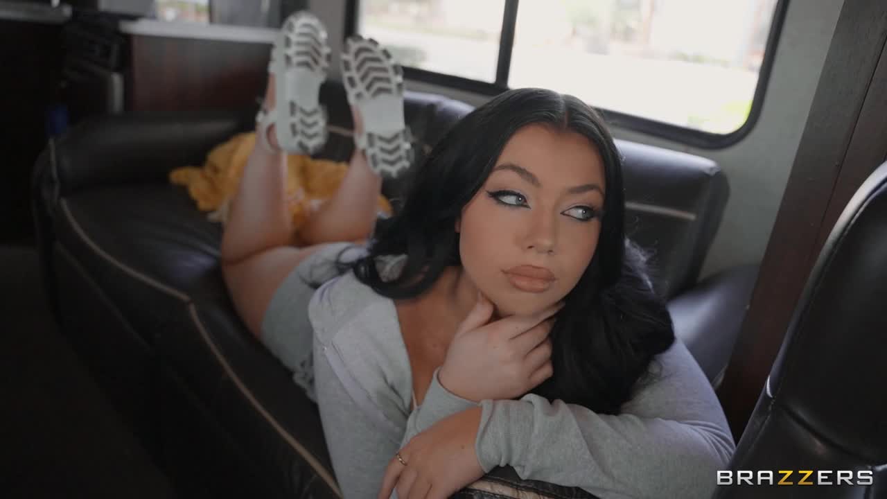 Step Family Summer Vacation: Part 3 (40:23) | ePornFresh.