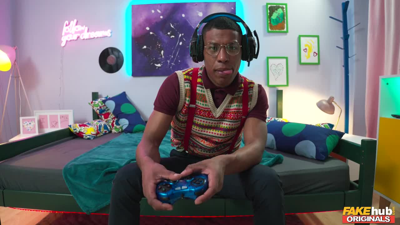 I'm Busy...But Feel Free To Use It (29:24) | ePornFresh.