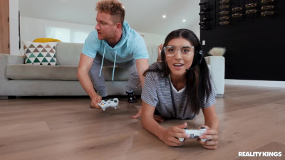 Fucking Gamer Roomie's BF