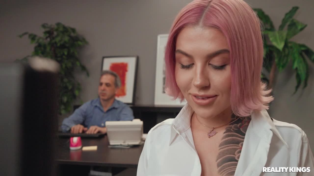 Office Intern Fucks Before Meeting (23:03) | ePornFresh.