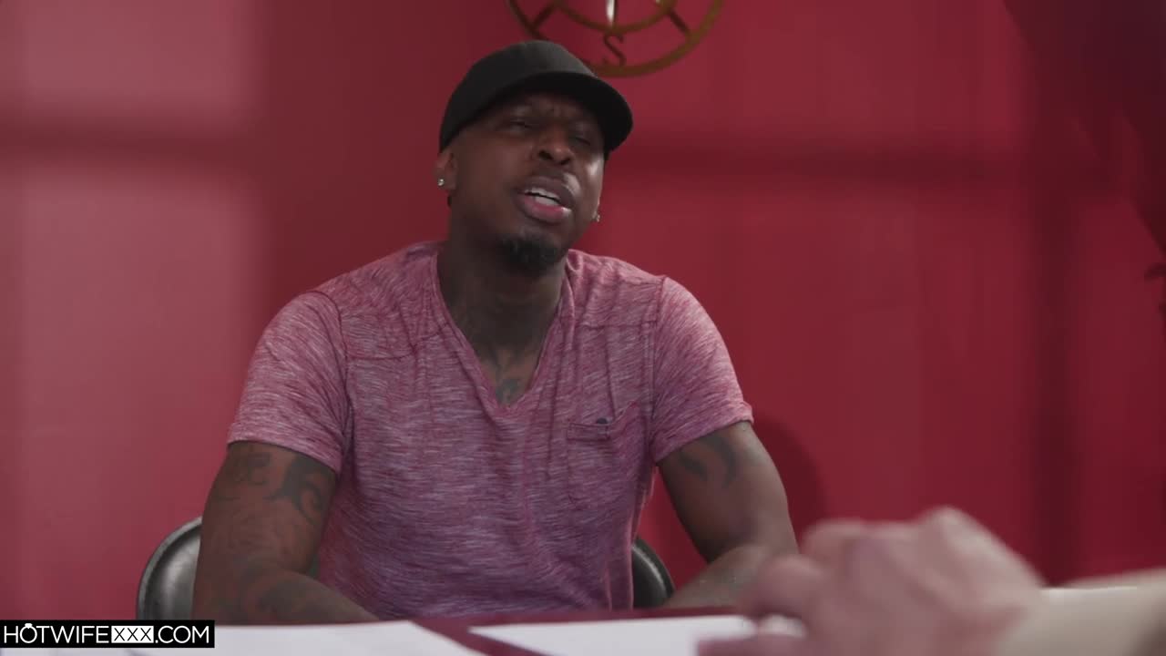 Shared Wife Sydney Paige Experiences The Legendary BBC (37:21) | ePornFresh.