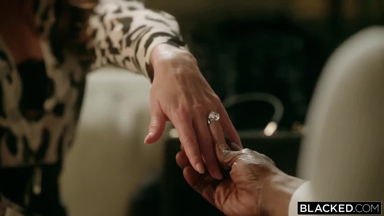 Size Queen (51:19) | ePornFresh.