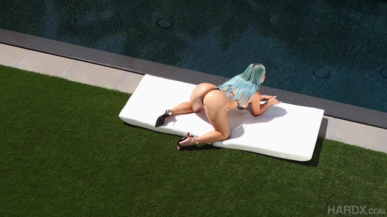 Fitting It In (29:27) | ePornFresh.
