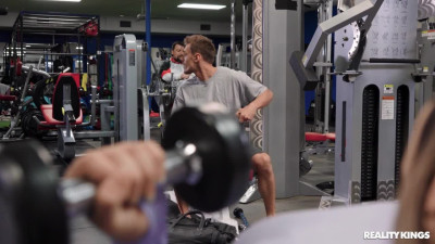 Gym Pervert Gets Lucky