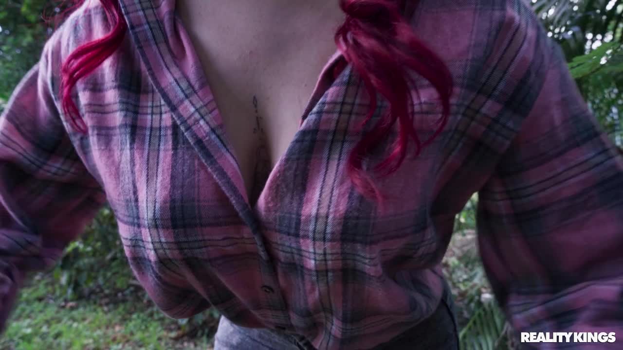 MILF Teaches The Art Of The Threesome (39:44) | ePornFresh.