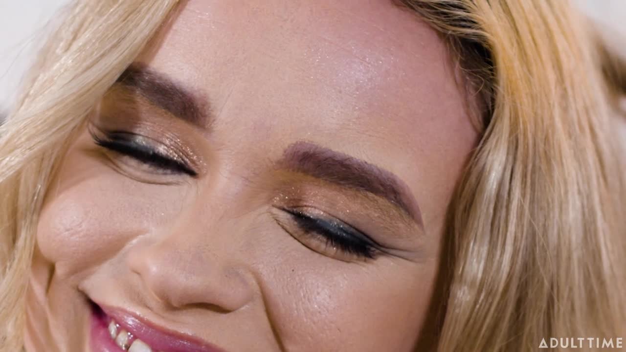 Up Close with Khloe Kingsley (36:10) | ePornFresh.