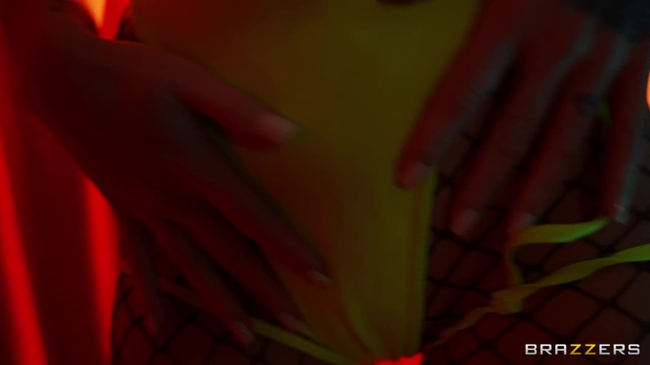 Filling Both Her Holes (37:48) | ePornFresh.