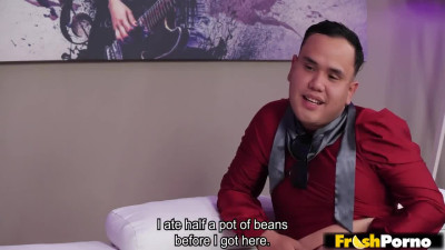A Fake guy seduces the Little Lady
