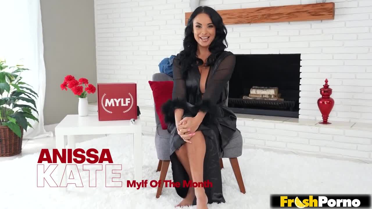 Ooh La La (48:33) | ePornFresh.