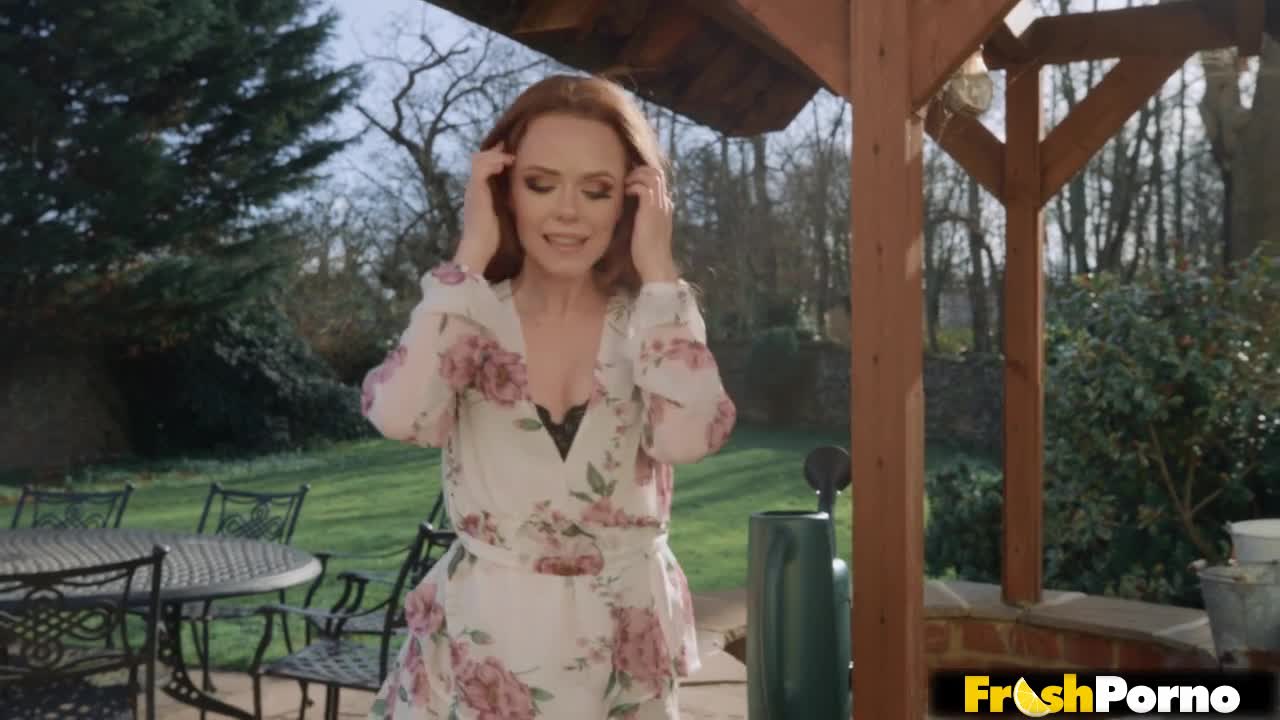 In Her Mail Slot with Ella Hughes, Danny D | Brazzers (30:11) | ePornFresh.
