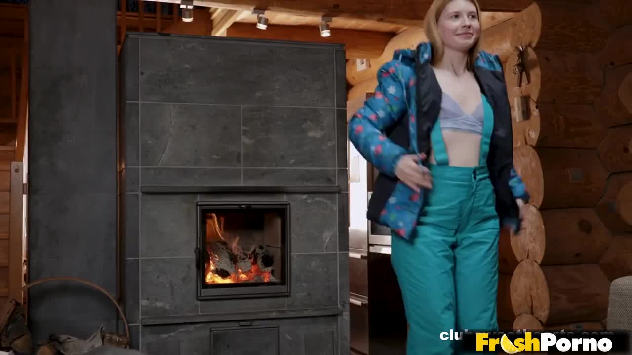 I'd rather rub than ski with Aliska Dark | Club SweetHearts (19:21) | ePornFresh.
