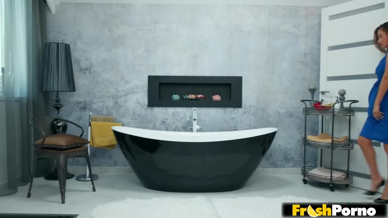 Bath Time Belle with Liya Silver, Kristof Cale | Babes (44:10) | ePornFresh.
