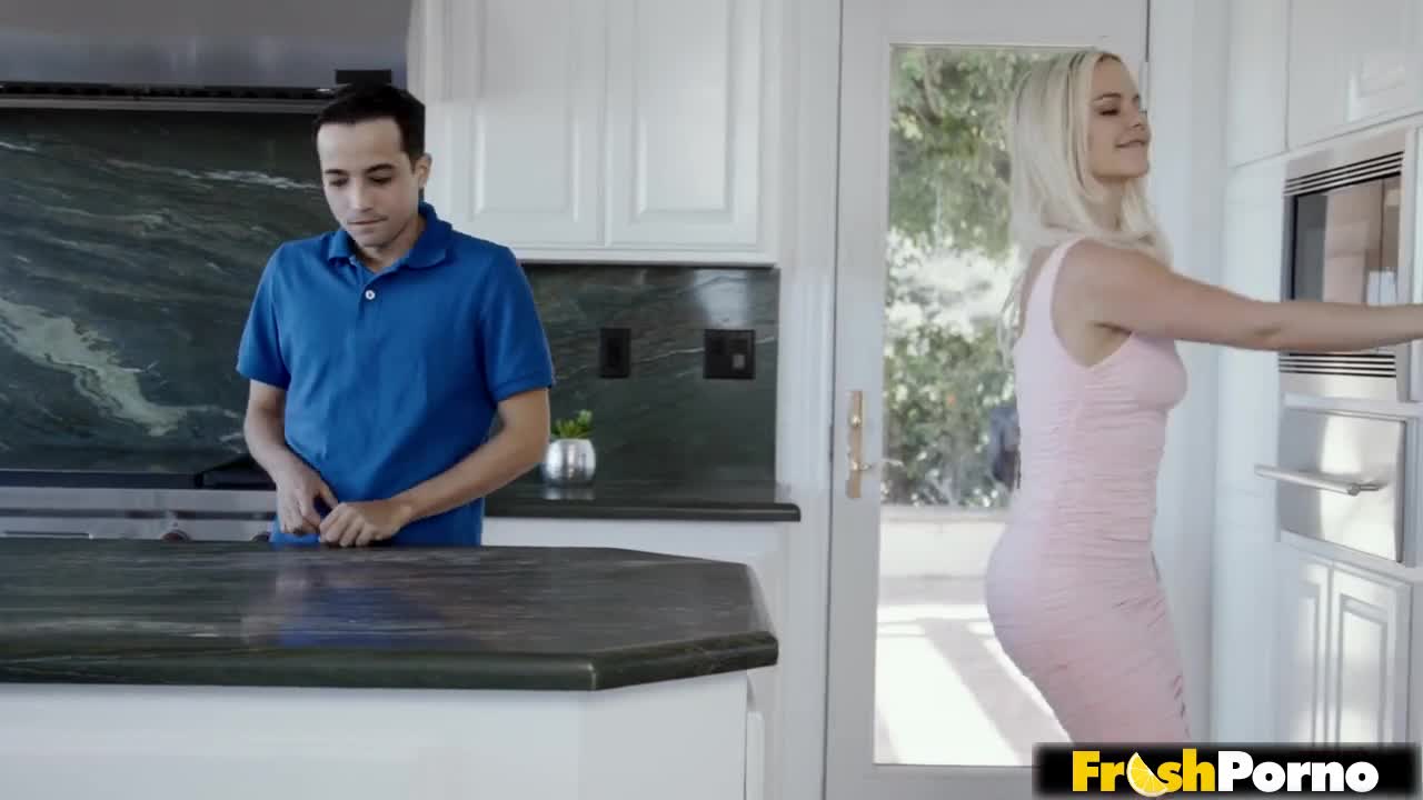 Pleasing Mommy with Slimthick Vic | MILFED (26:50) | ePornFresh.