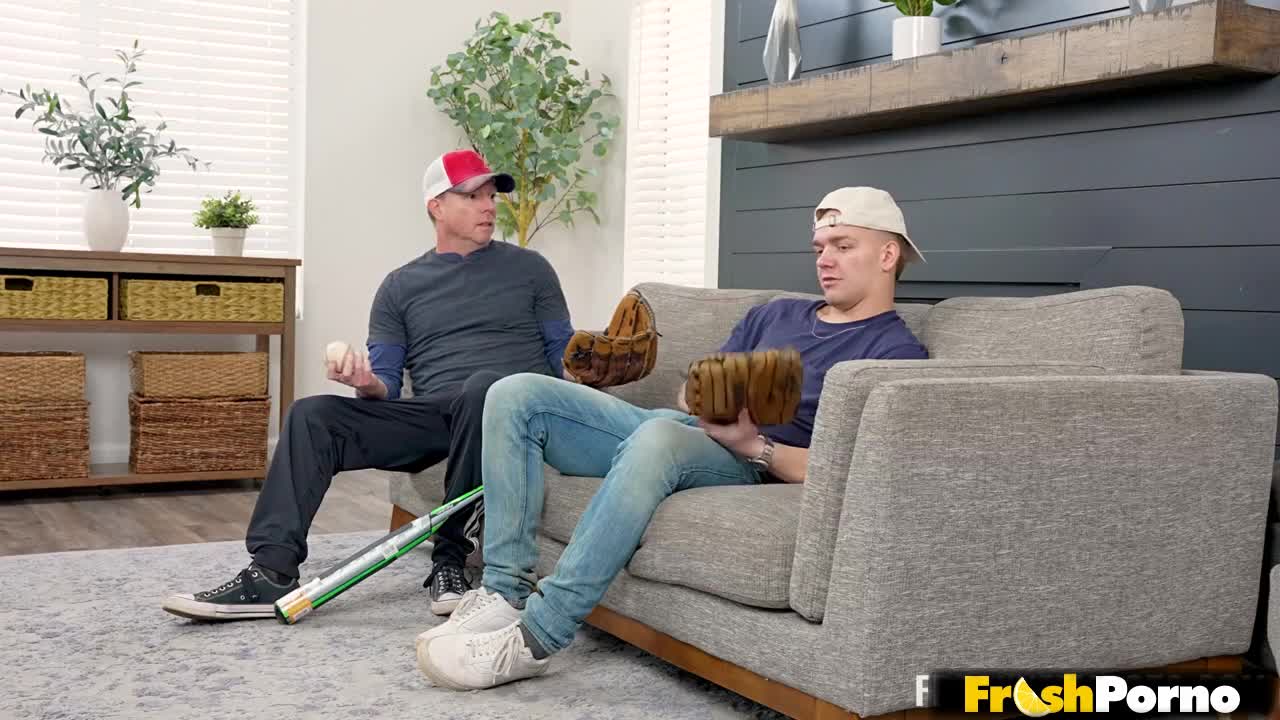 Made It To Third Base with Veronica Church | Freaky Fembots (41:49) | ePornFresh.