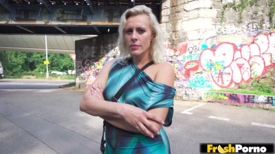 Public Agent - Blonde MILF Fucked in Public with Brittany Bardot, Martin Gun