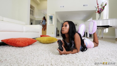 Tiny Babe vs Tall Cheater Threesome
