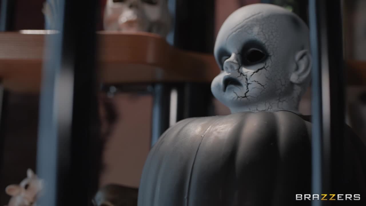 Worship The Halloween Queen (42:53) | ePornFresh.