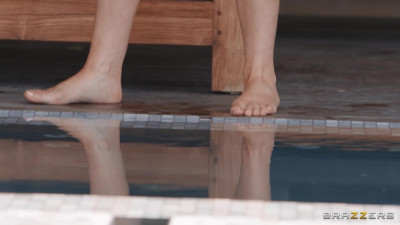 Jennifer Gets Wet