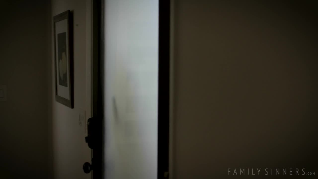 Daddy's Girl 4 Episode 2 (16:22) | ePornFresh.