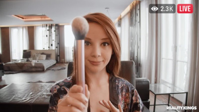 MUA Caught on Cam Giving BF a BJ
