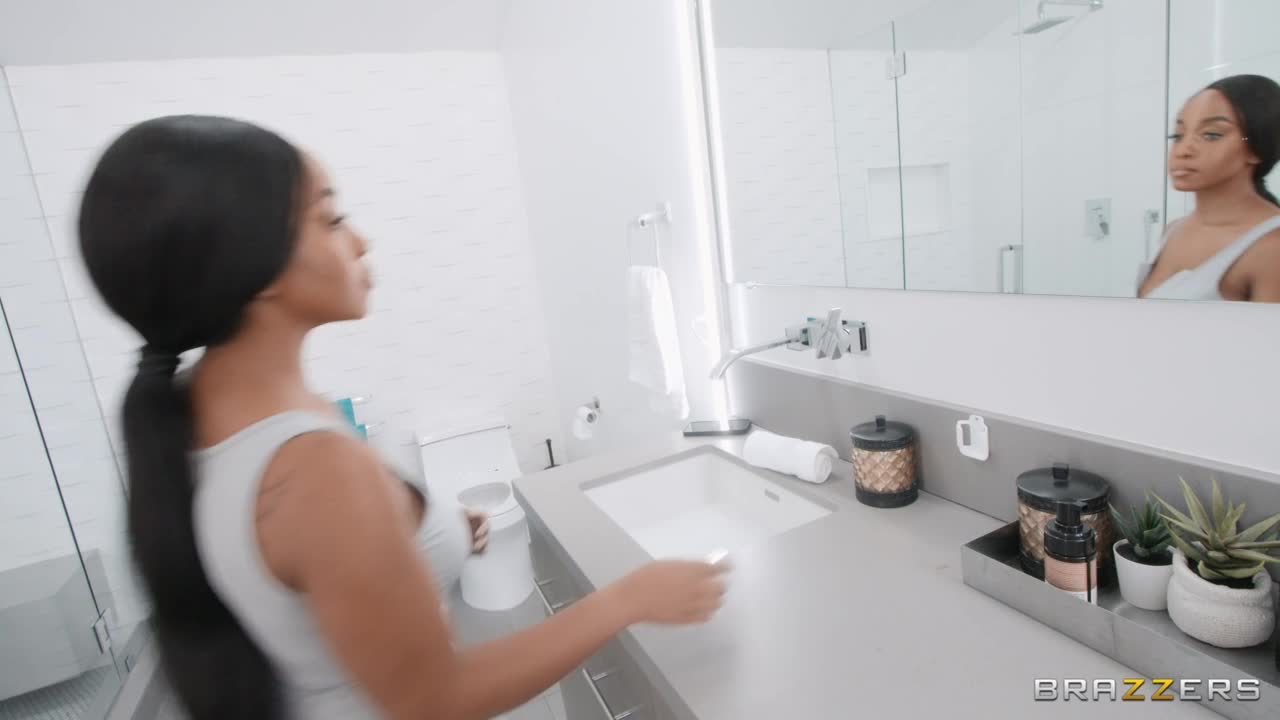 Toilet-Stuck Slut Gets Double Dicked (28:58) | ePornFresh.