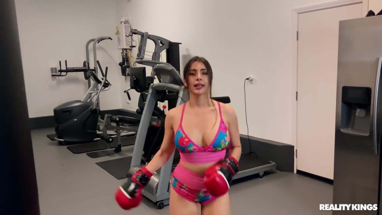 Tru Kait's Sweaty Boxing Workout (21:28) | ePornFresh.