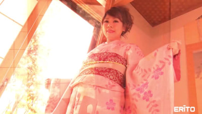 Quiet Kimono Babe Fulfills Your Desires