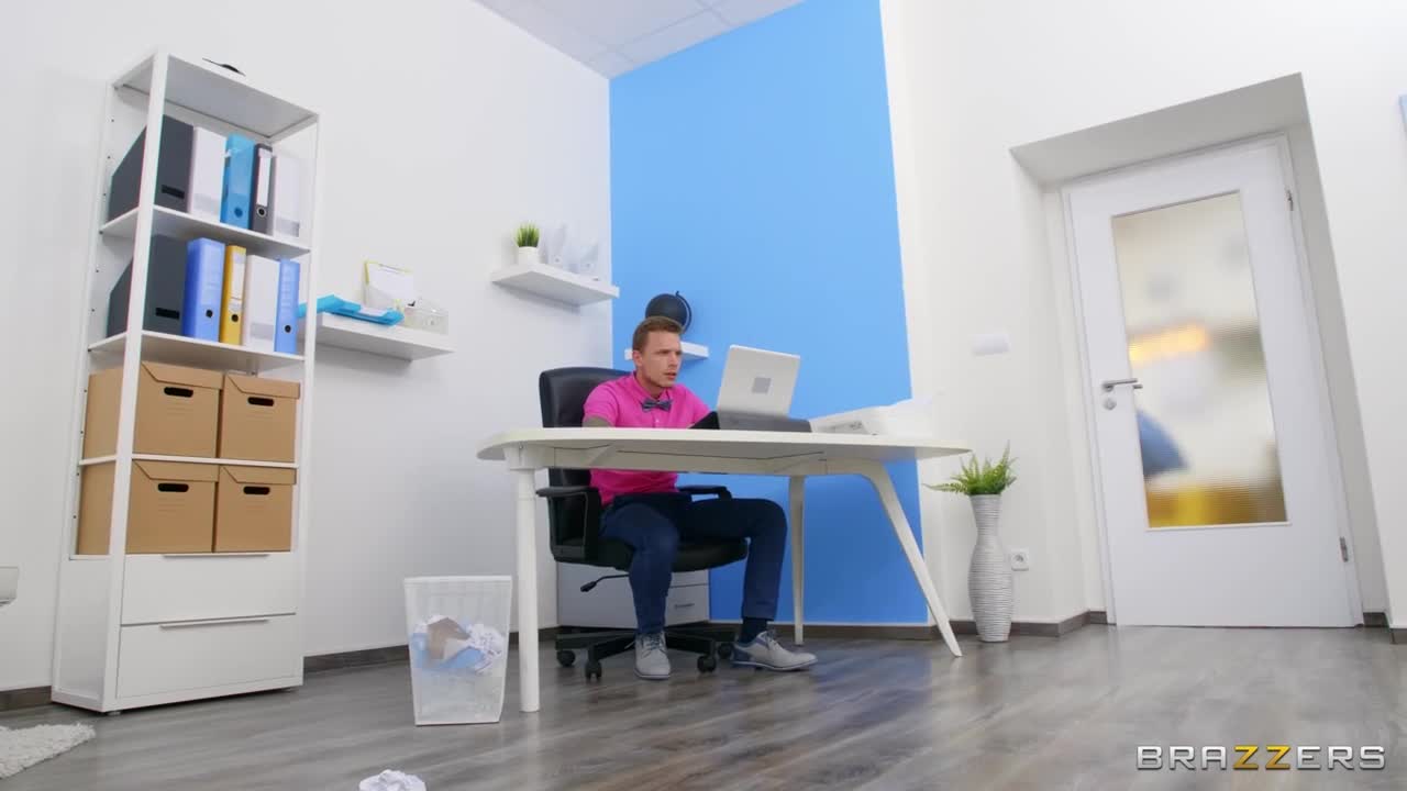 Doing Chores And Sucking Cock (38:41) | ePornFresh.
