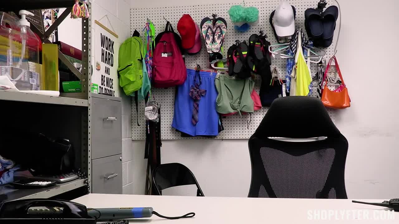 What’s in the Stroller? (51:58) | ePornFresh.