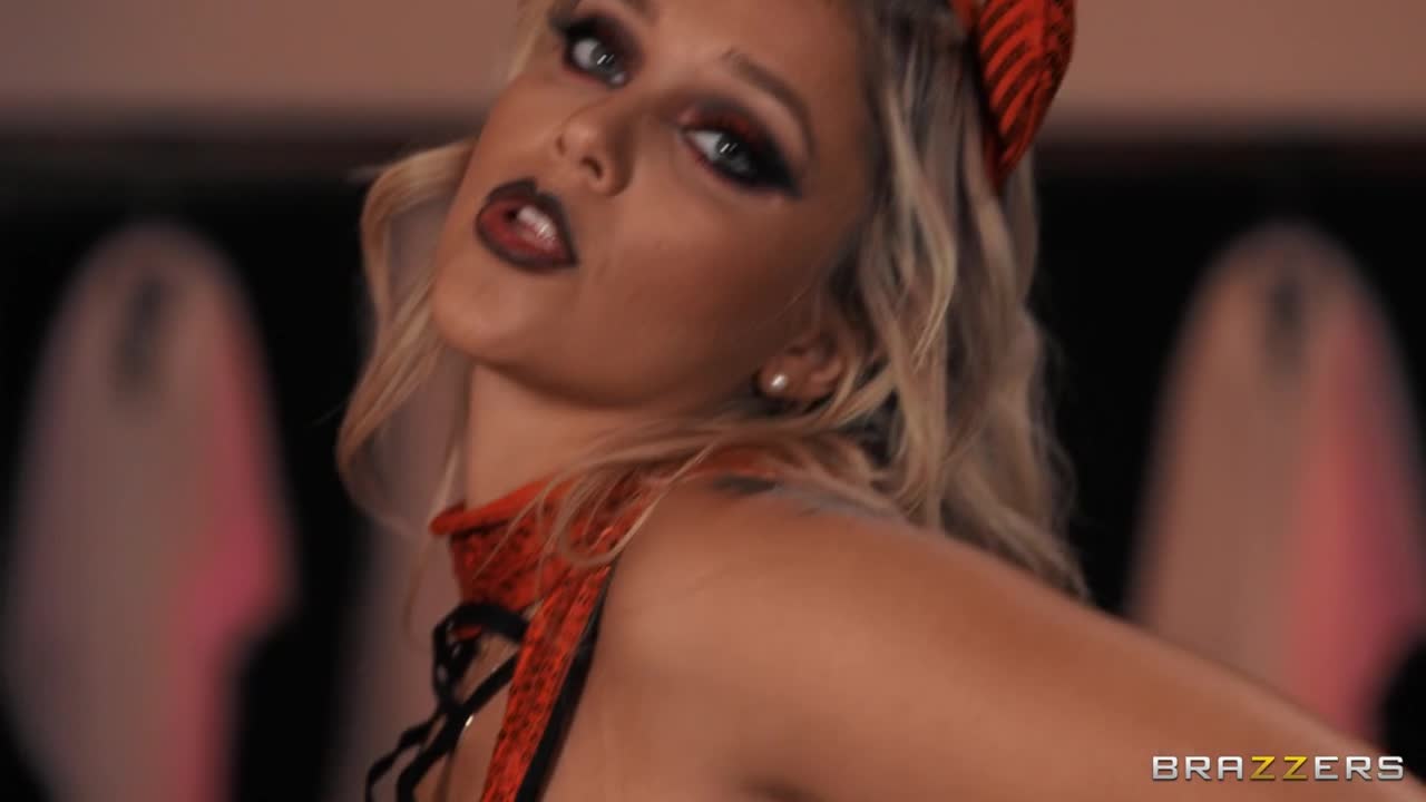 A Very Horny Halloween (30:18) | ePornFresh.