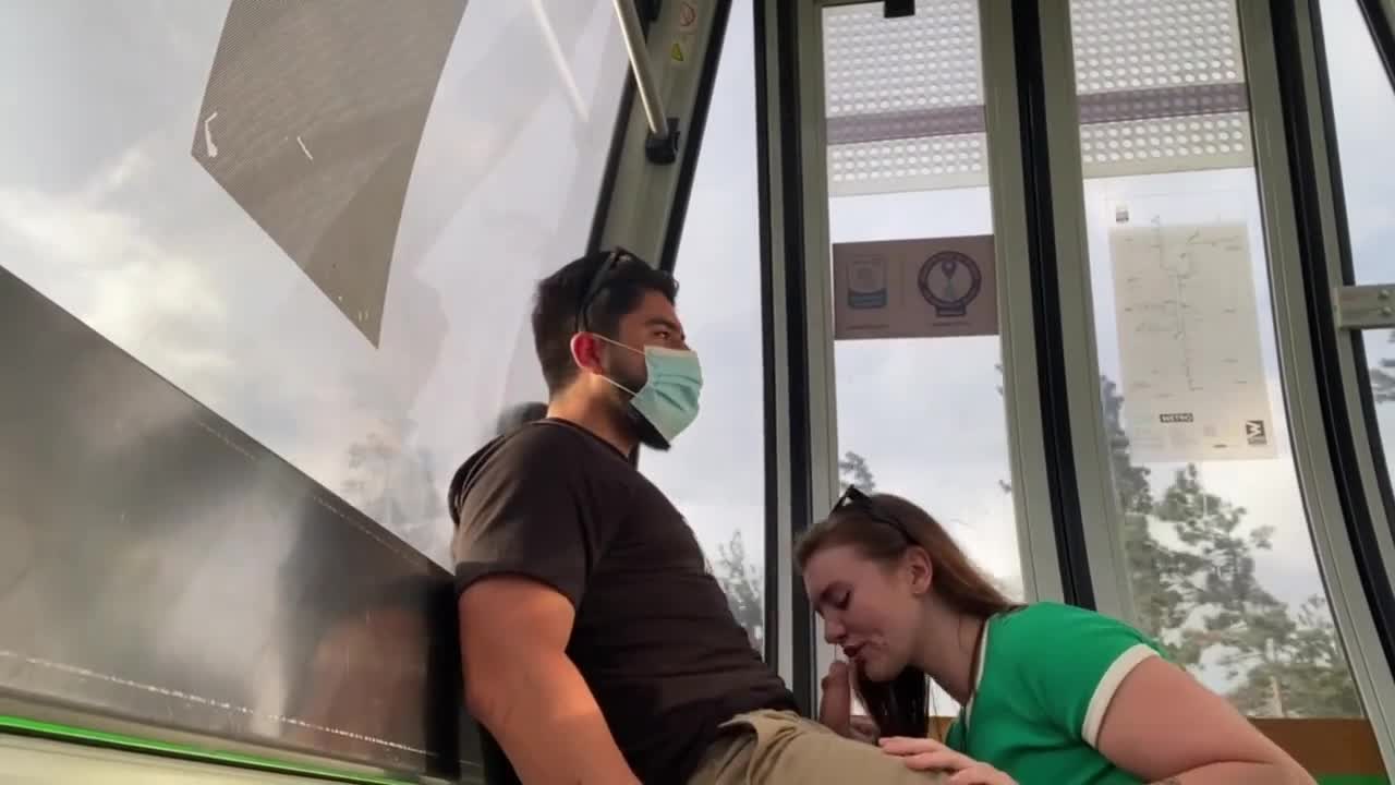 Sexo Publico En El Metrocable (05:38) | ePornFresh.