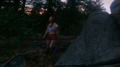 Hogwarts School Girl Trapped in Forbidden Forest! Takes Huge Portkey in Chamber of Secrets to Escape